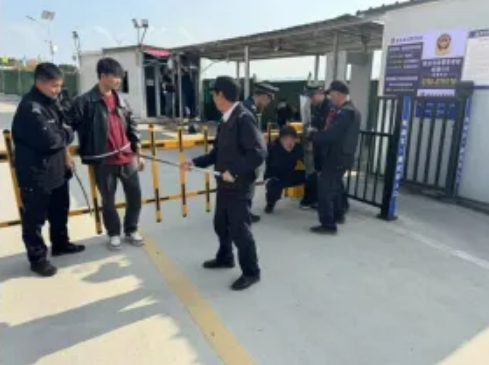 强化安保技能 守护校园安全——我校开展校园安保人员技能培训
